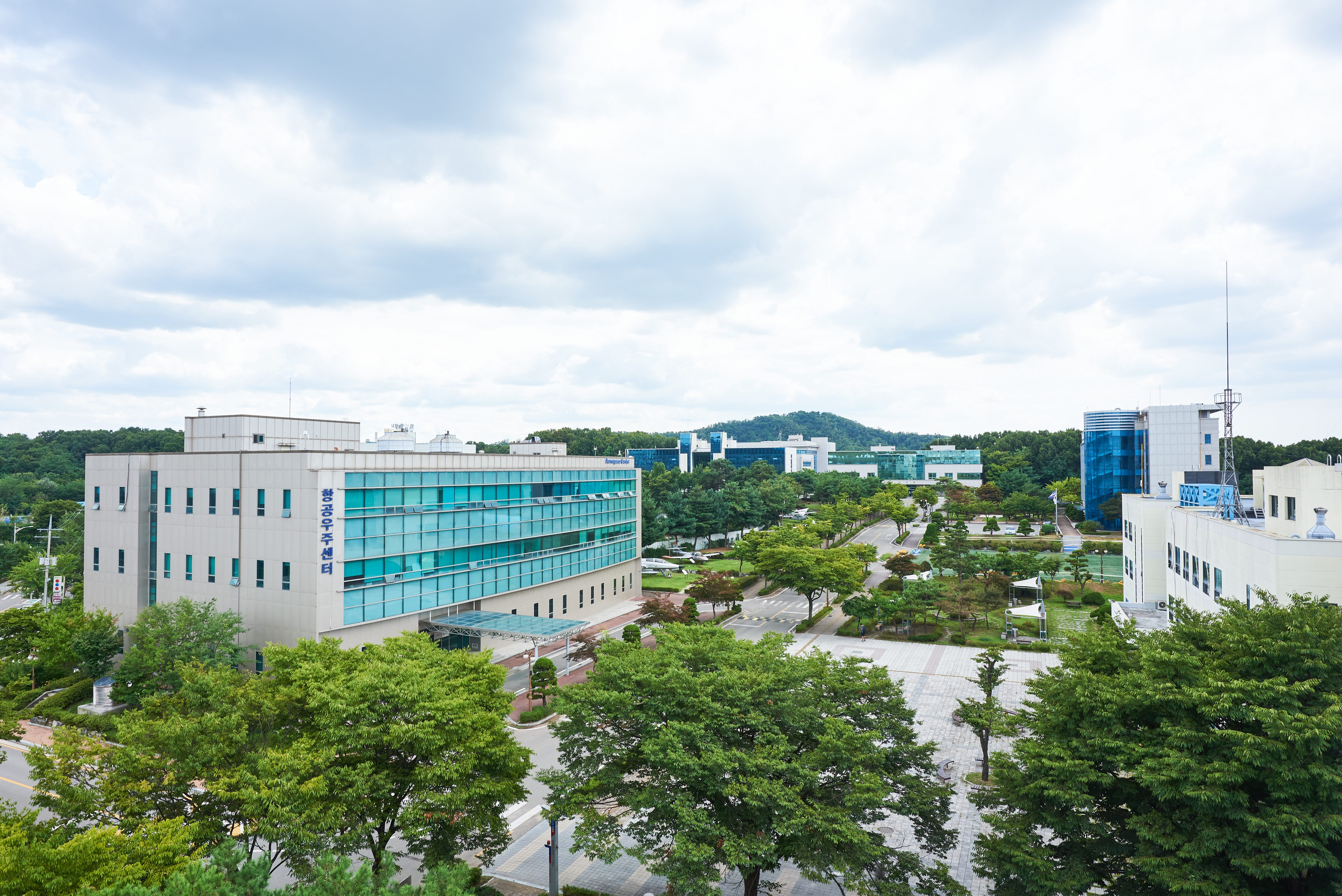 한국항공대학교 항공우주센터 건물 외관 정경