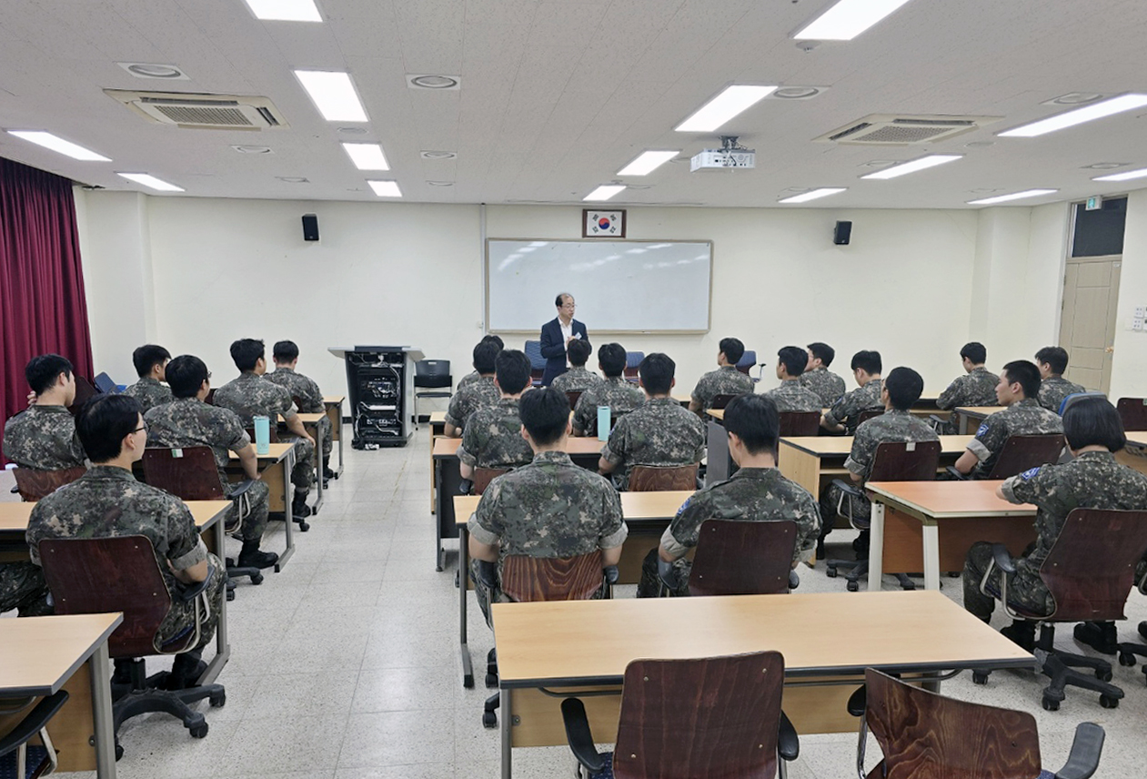 공군 학군단 53기 하계입영훈련 격려 방문 2